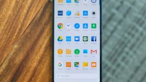 How to screenshot on Xiaomi Pocophone F1