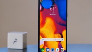 How to screenshot on LG V40 ThinQ